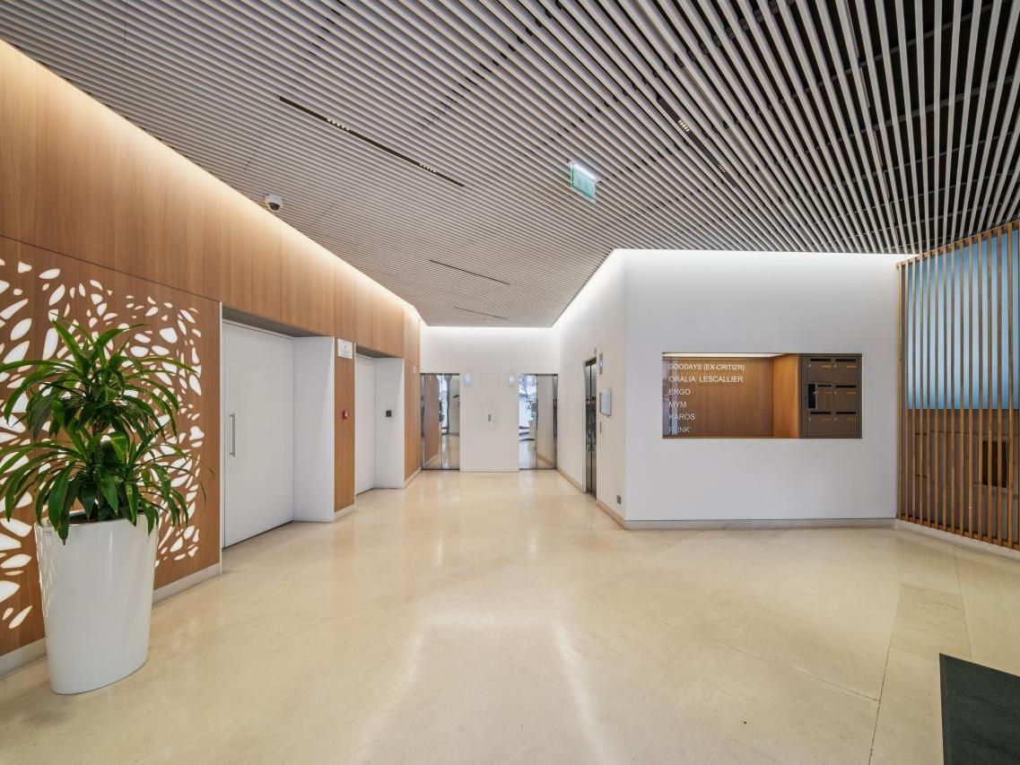 976 m² pour ce bureaux en location à Paris