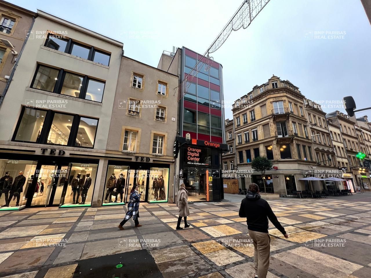 Location Local commercial 1325.9 m² divisibles 57000 Metz