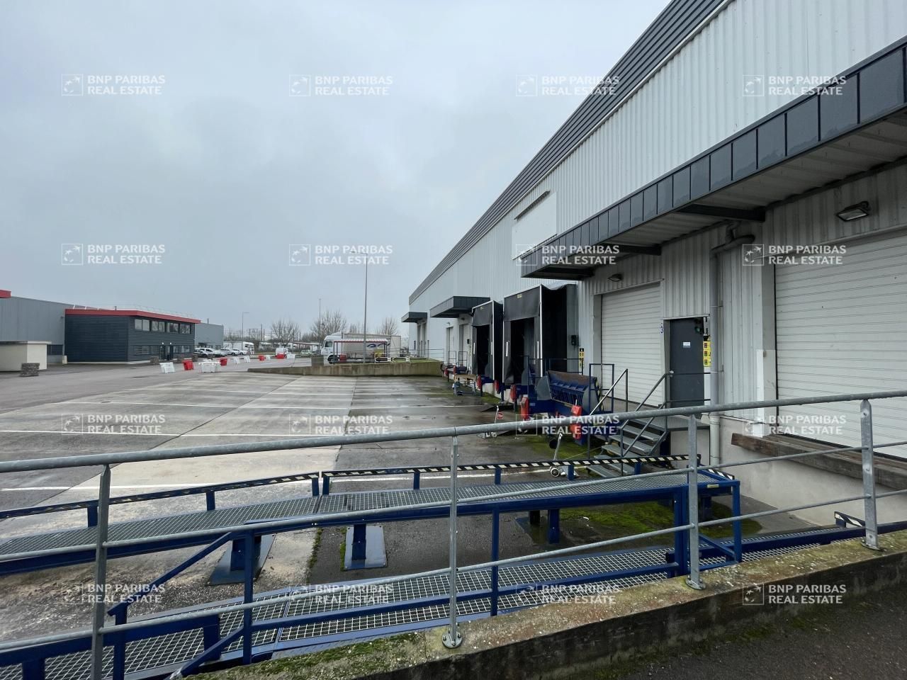 1589 m² pour ce activité en location à Longvic