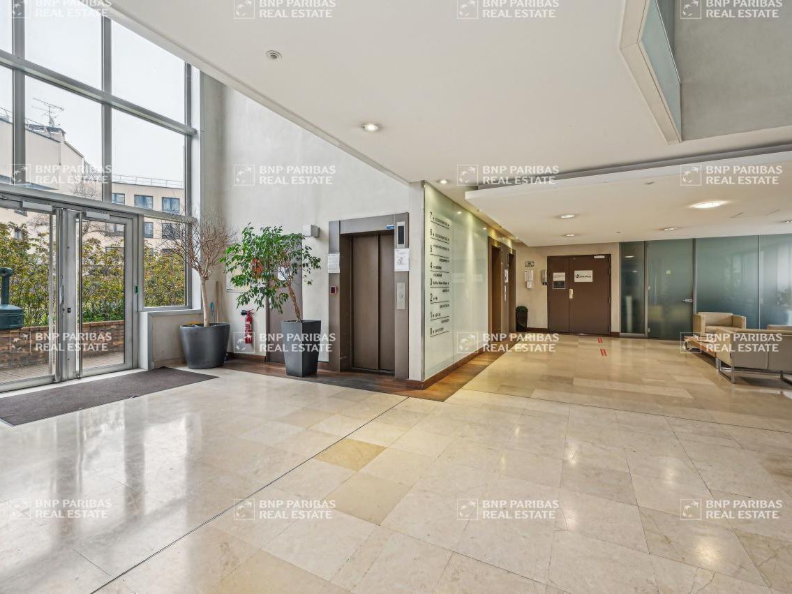 758.4 m² pour ce bureaux en vente à Montrouge