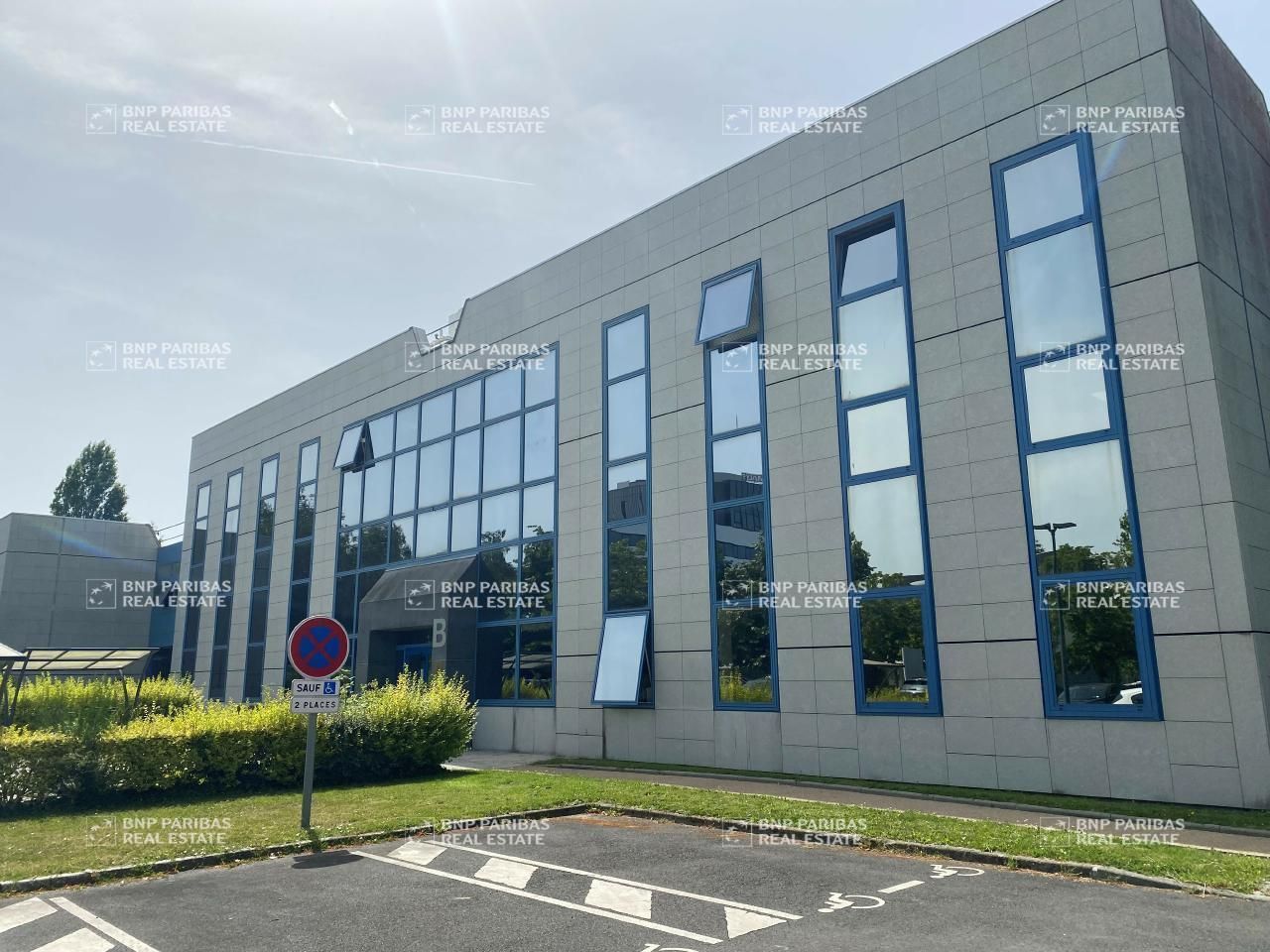 1855 m² pour ce bureaux en location à Saint-herblain