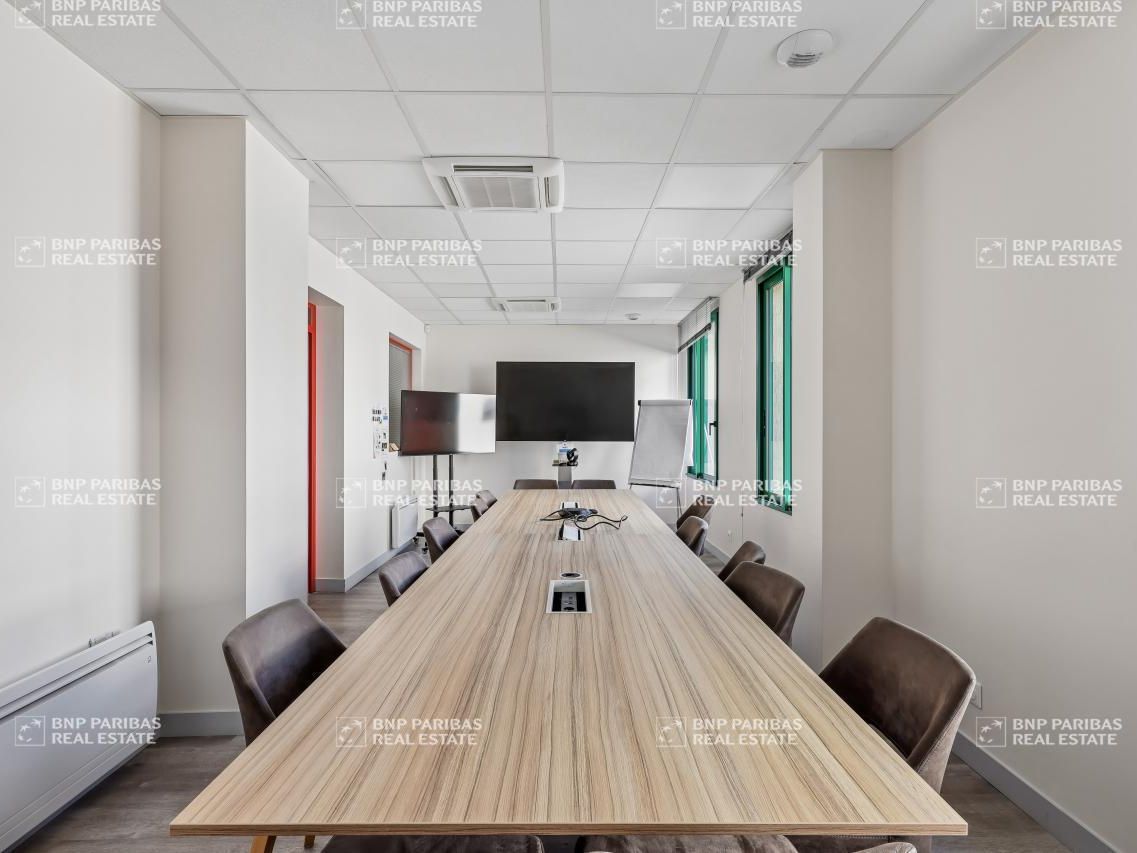 Vente Bureaux 670 m² non divisibles 77340 Pontault-combault