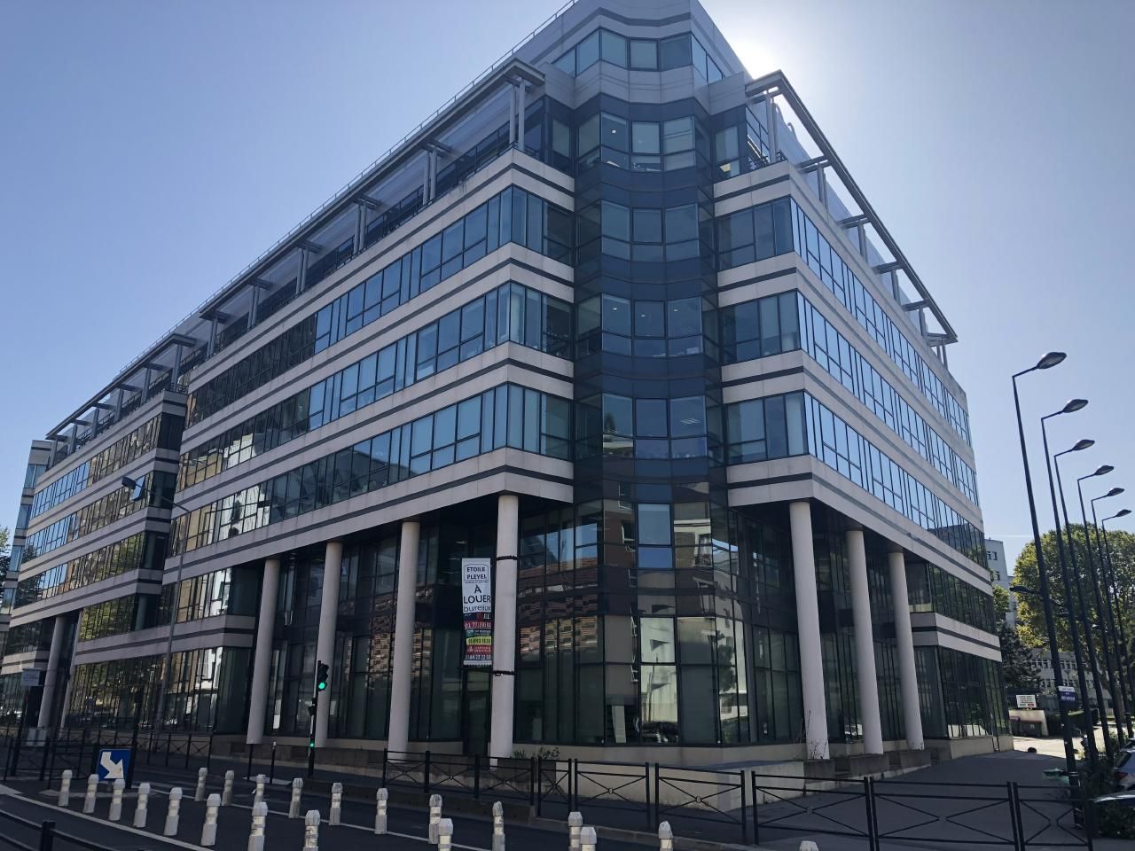 Location Bureaux 870 m² non divisibles 93200 Saint-denis