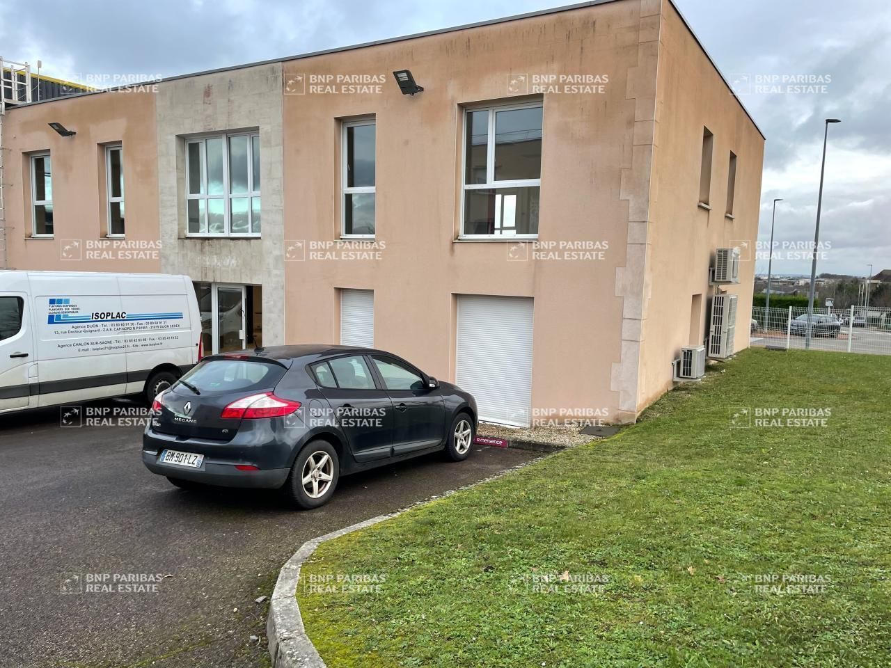215 m² pour ce bureaux en location à Fontaine-lès-dijon