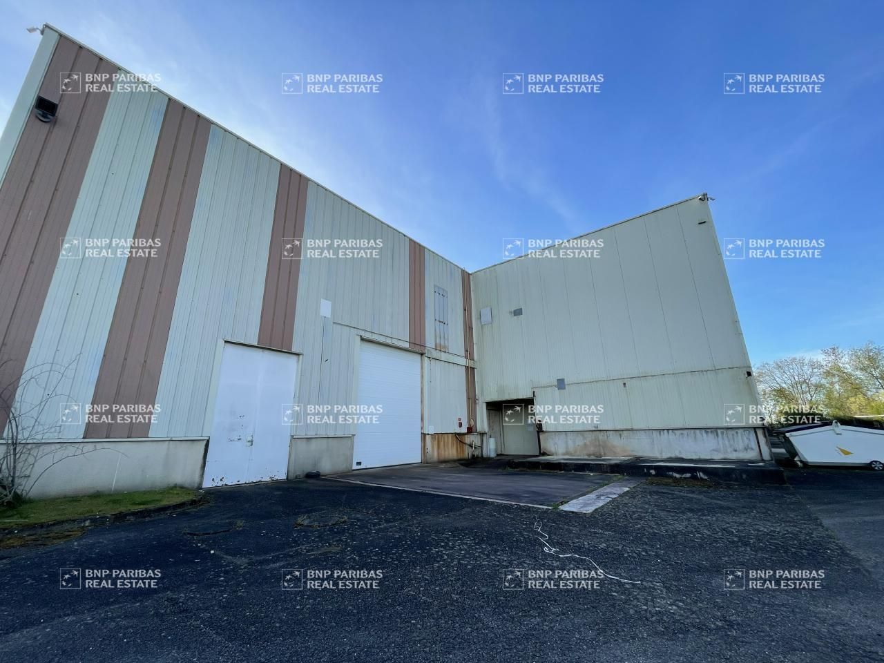 7485 m² pour ce activité en location à Genlis