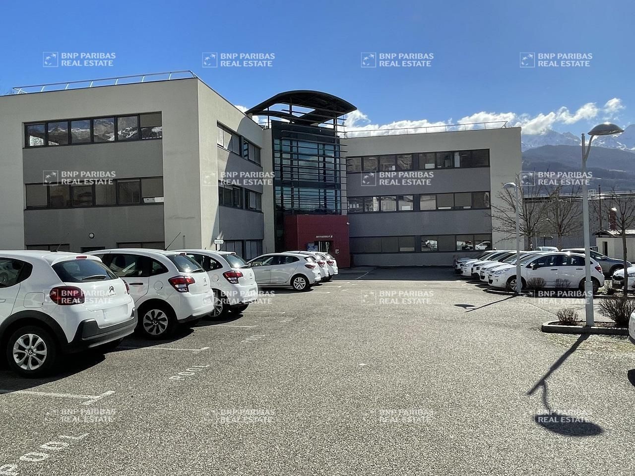 2928.64 m² pour ce bureaux en vente à Bernin