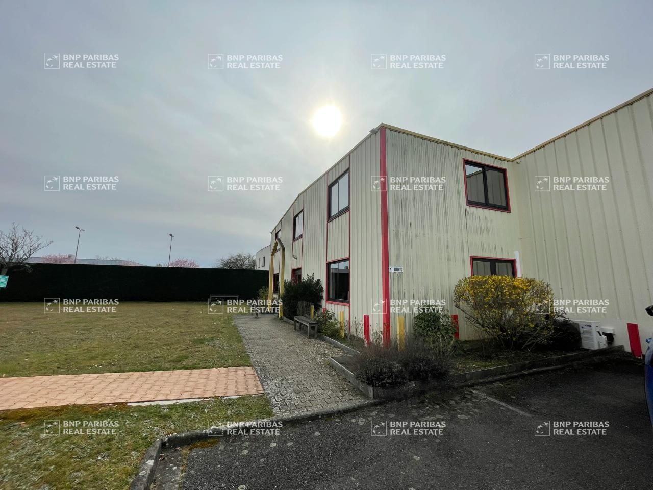 Location Activité 1250 m² non divisibles 45160 Olivet