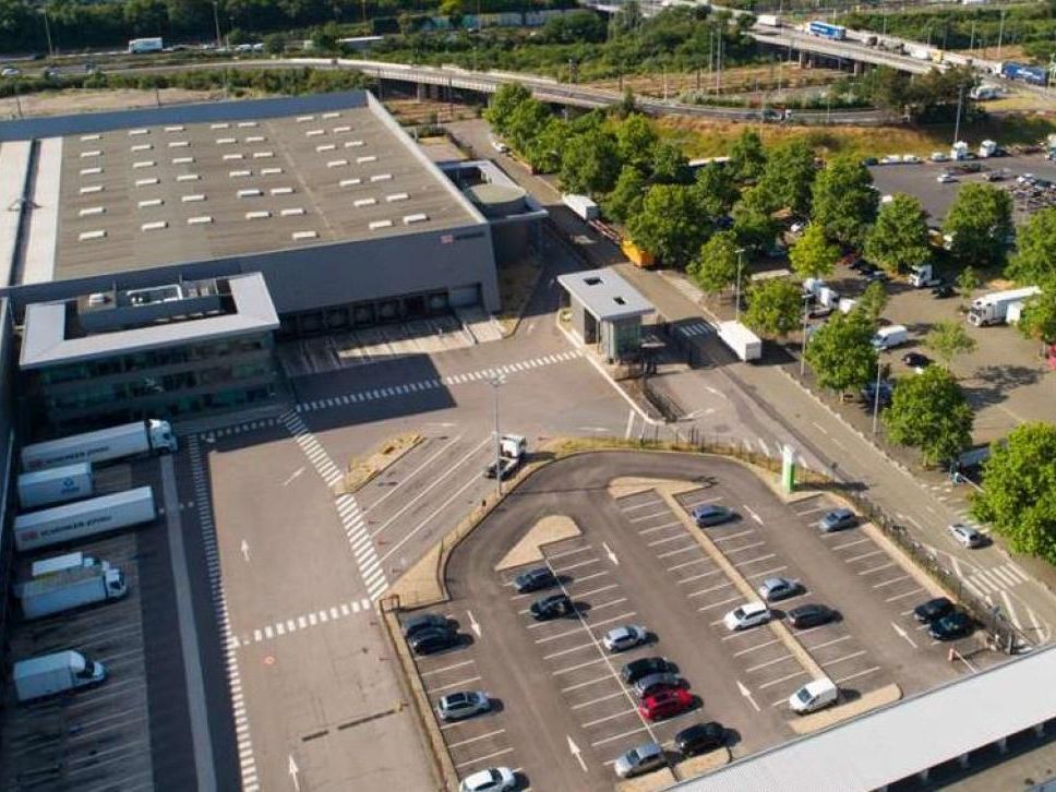 20666 m² pour cetentrepôts classe c en location à Gennevilliers
