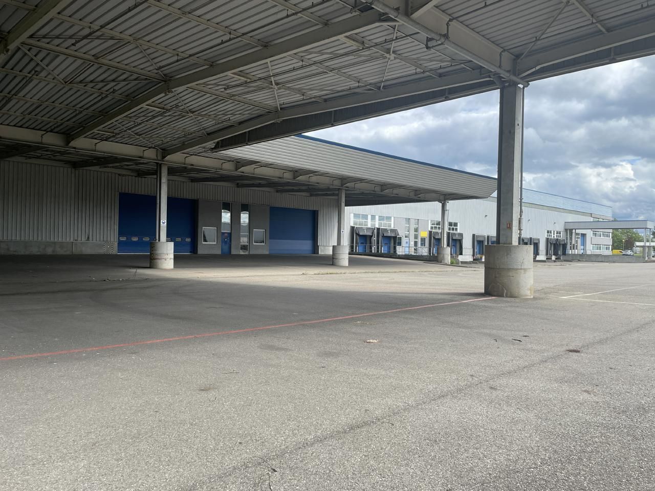 28583 m² pour cetentrepôts classe a en location à Strasbourg