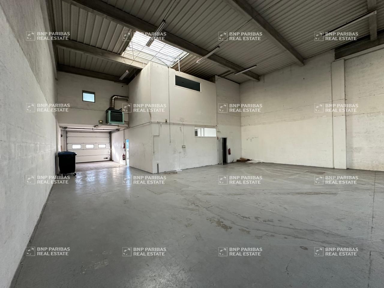 407 m² pour ce pme-pmi en location à Champs-sur-marne