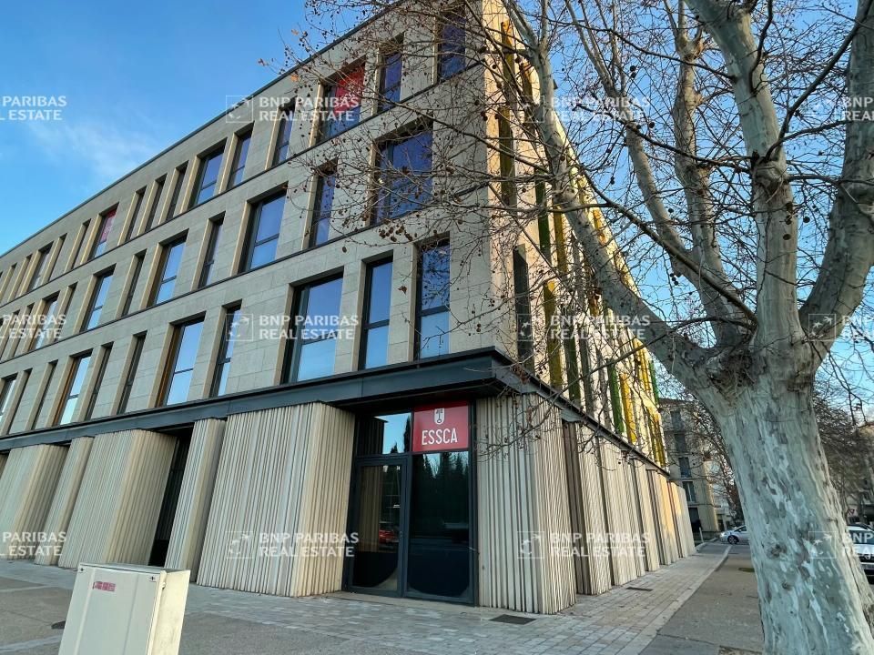 1222 m² pour ce bureaux en location à Aix-en-provence