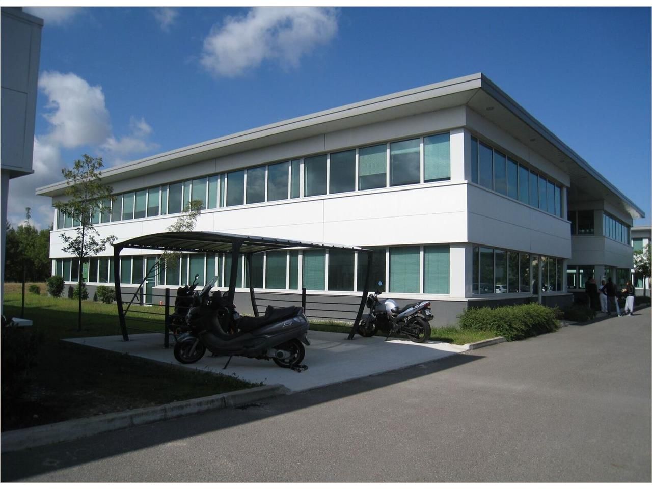 Nous vous proposons une surface de bureaux à la l