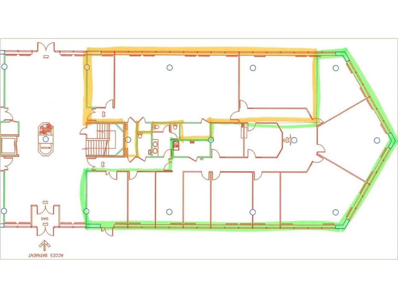 Dans un bel immeuble idéalement situé au coeur de