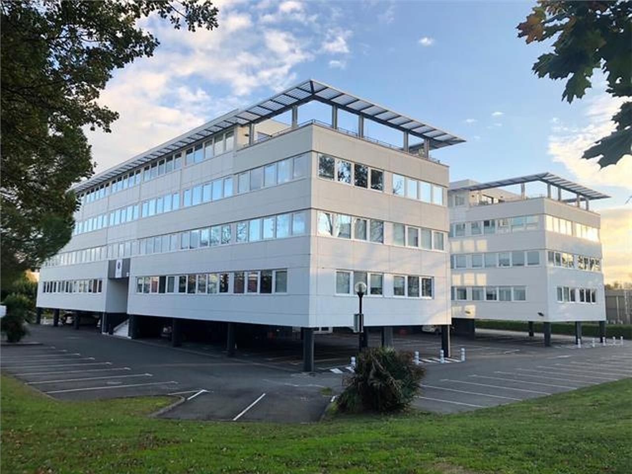 Surfaces de bureaux de bon standing à la location