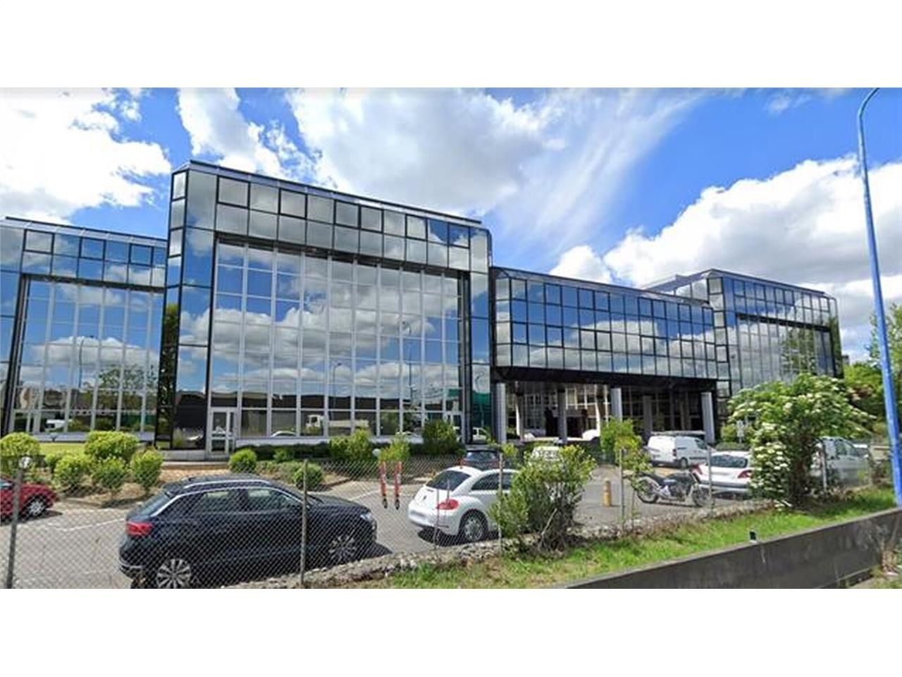 Nous vous proposons une surface de bureaux à la l