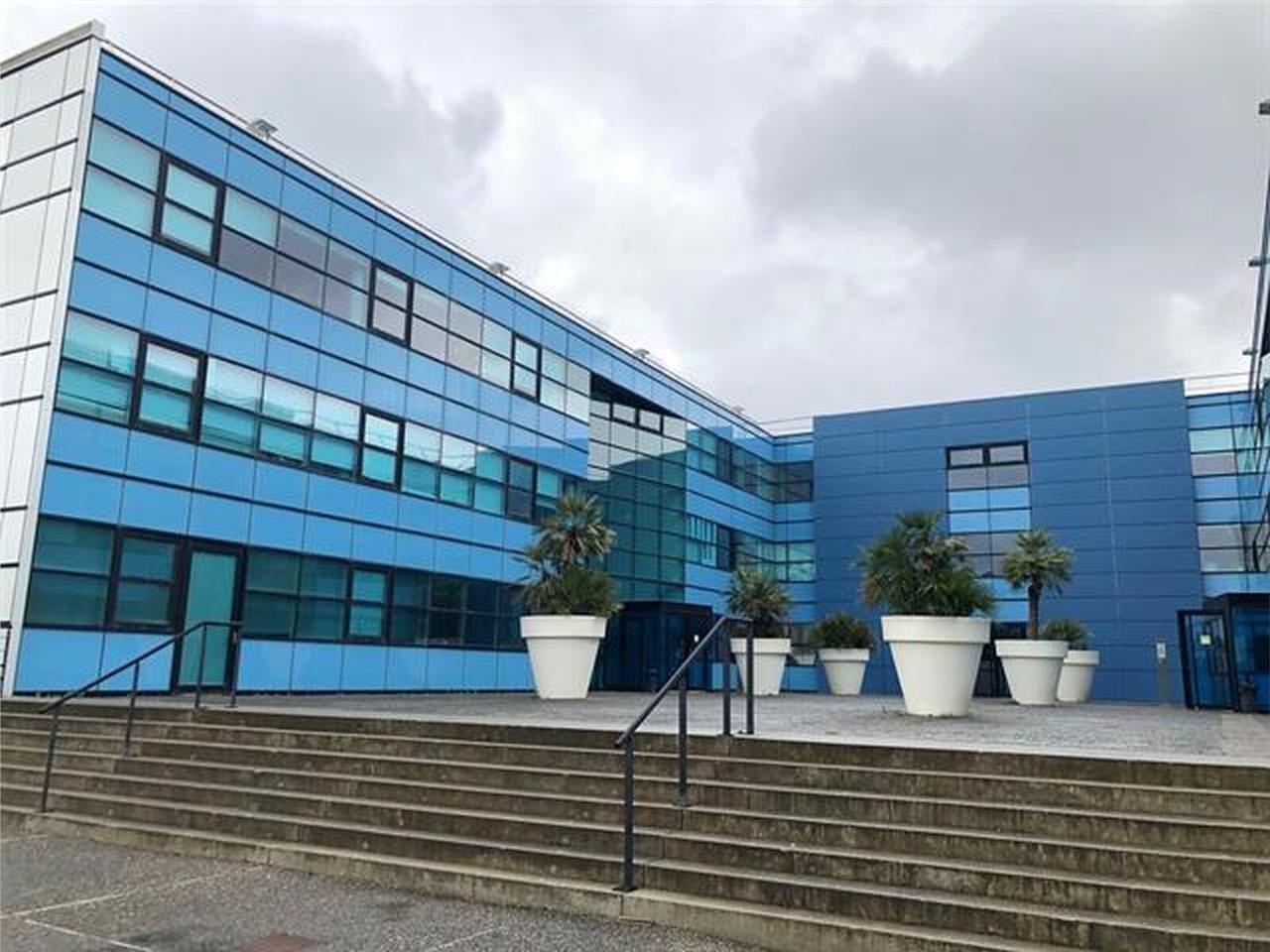 Nous vous proposons plusieurs surfaces de bureaux