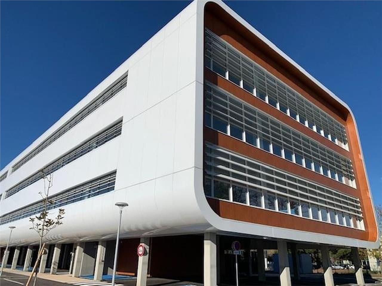 Immeuble neuf de grand standing proposé à la loca