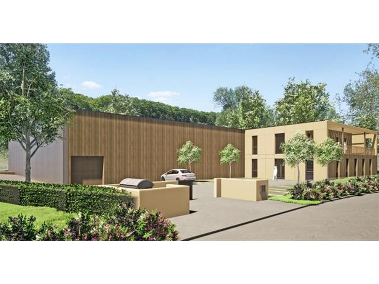 Bâtiment d'activités clé en main, au sud-est de T