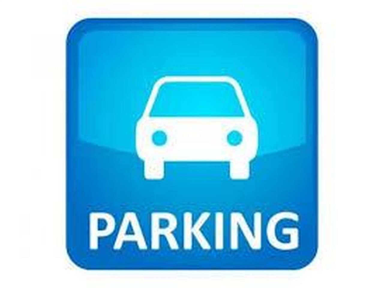 Nous vous proposons à la vente 3 places de parkin