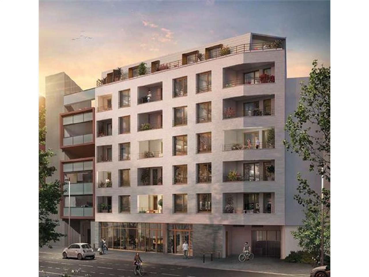 Local commercial neuf, à la vente, au coeur du qu