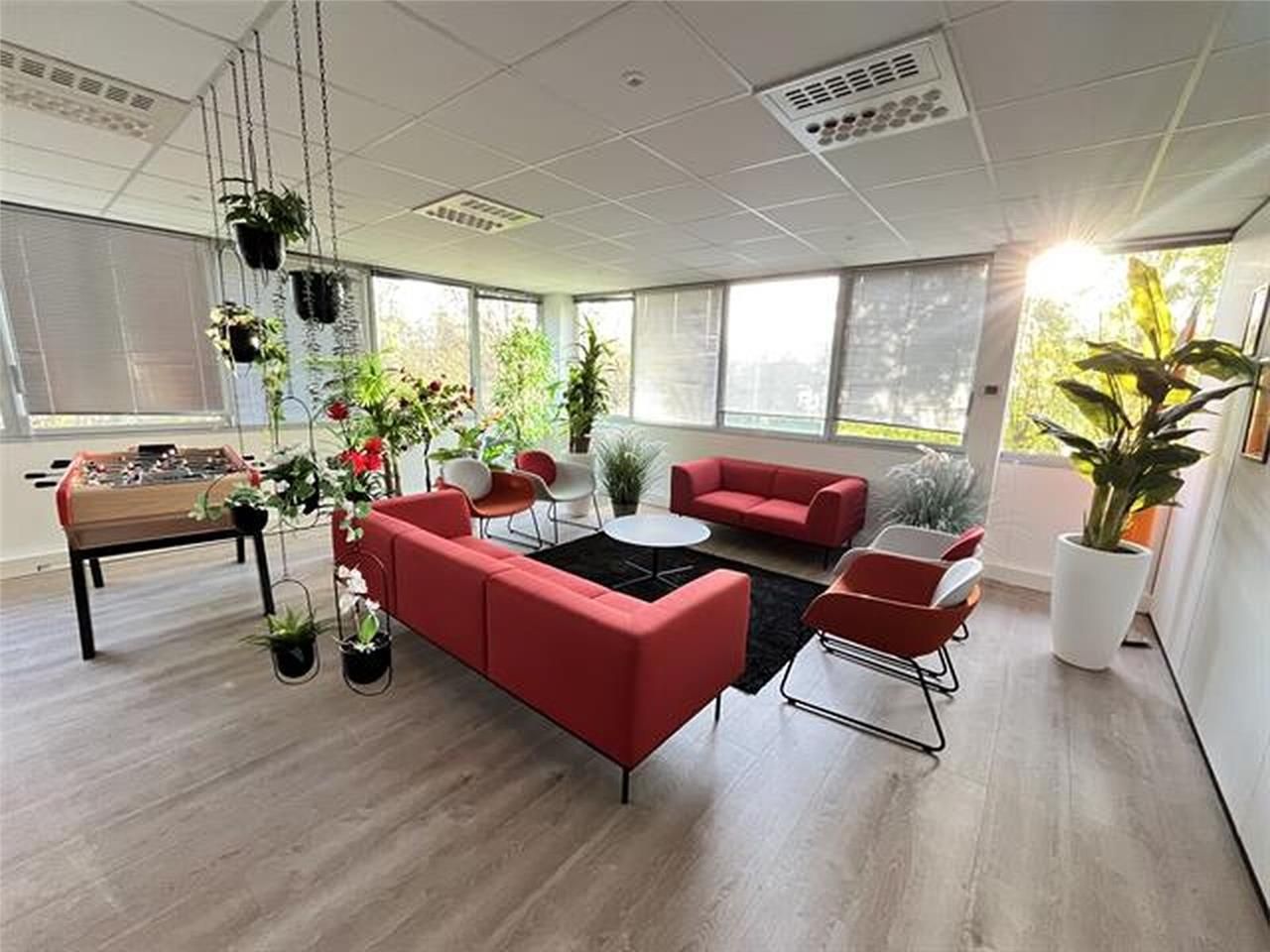 - A LOUER - BUREAUX DE BON STANDING Au sein d'u