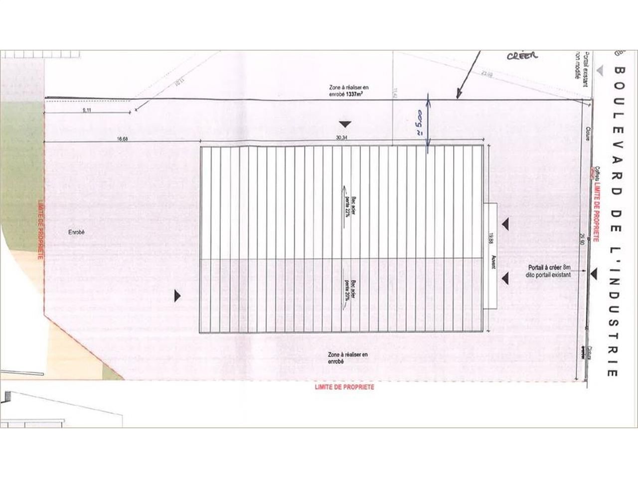 Bâtiment d'activités indépendant à louer, situé à