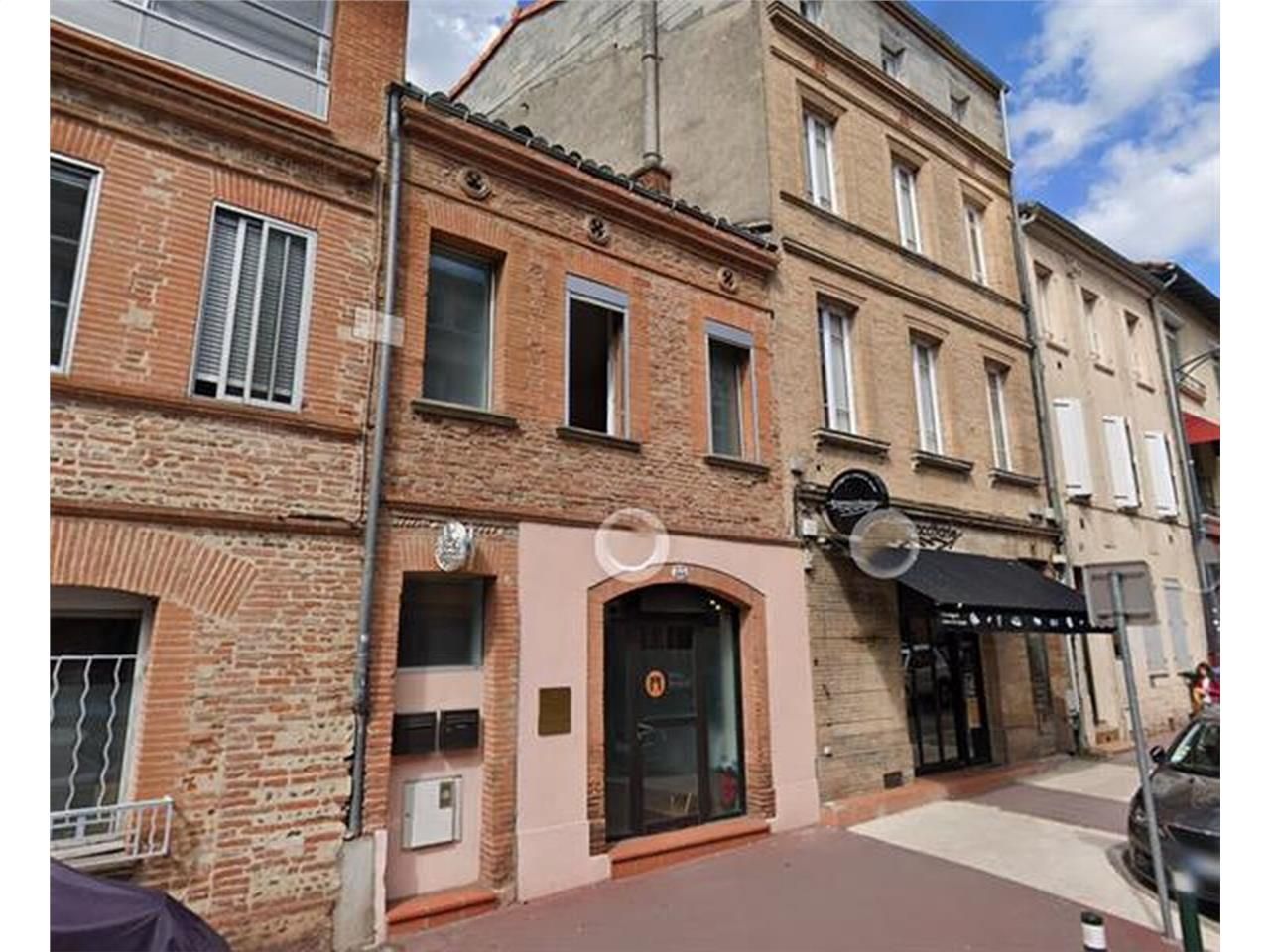 Locaux professionnels, bureaux disponibles en loc