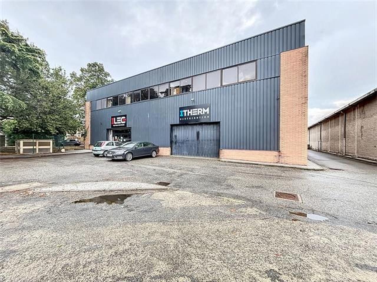 Bâtiment d'activités à vendre, idéalement situé a