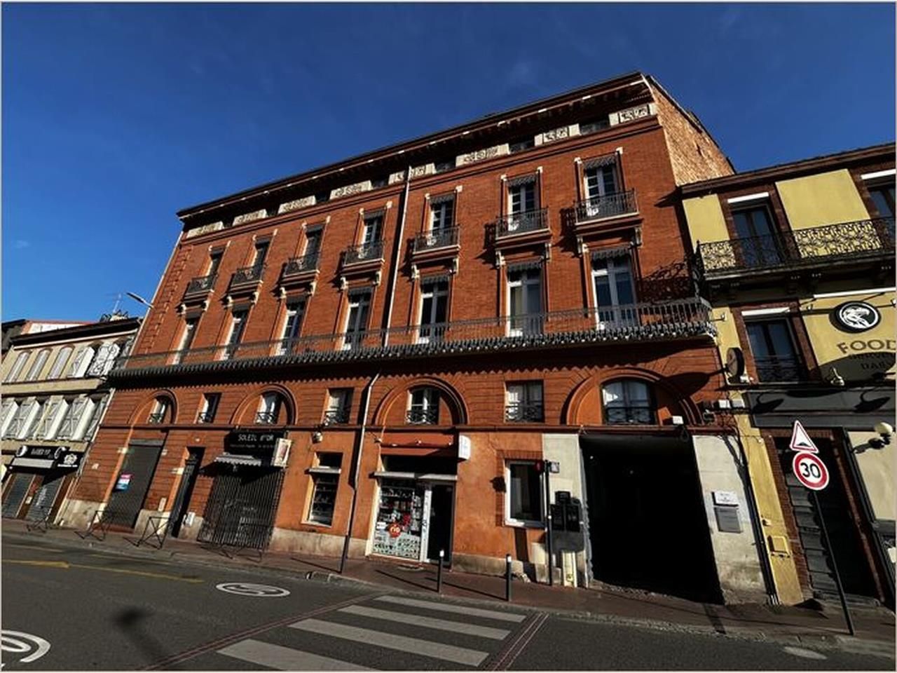 - A LOUER -   Bureaux de standing en plein coeur 