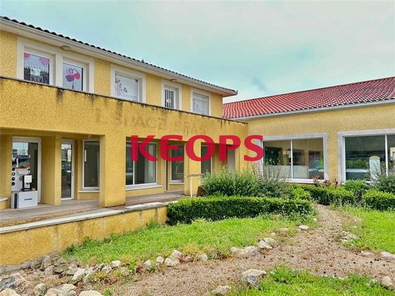 Local commercial/professionnel disponible au sein