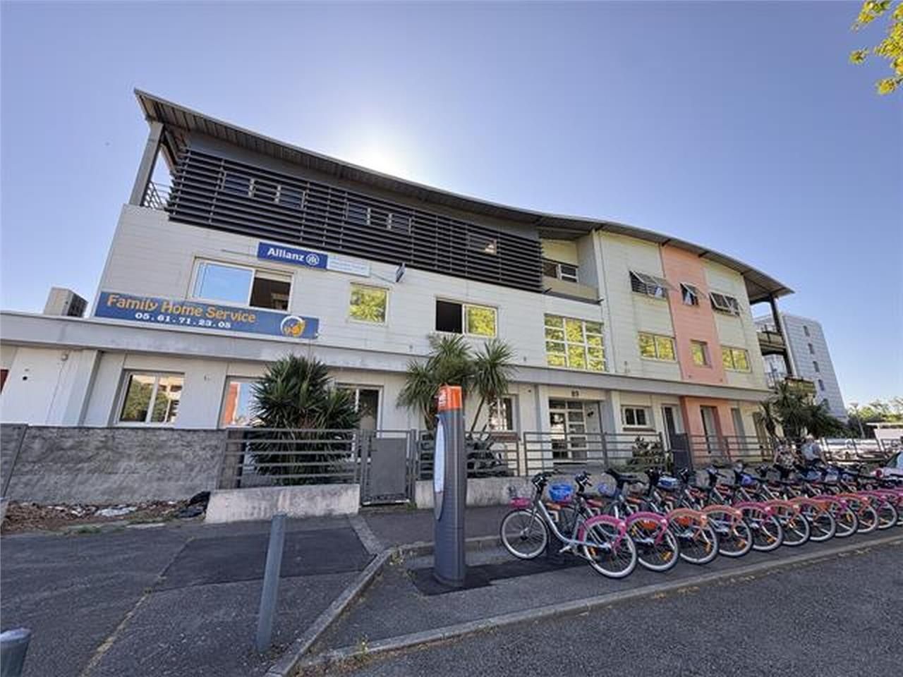 - A LOUER -   Au sein d'un immeuble de bon standi