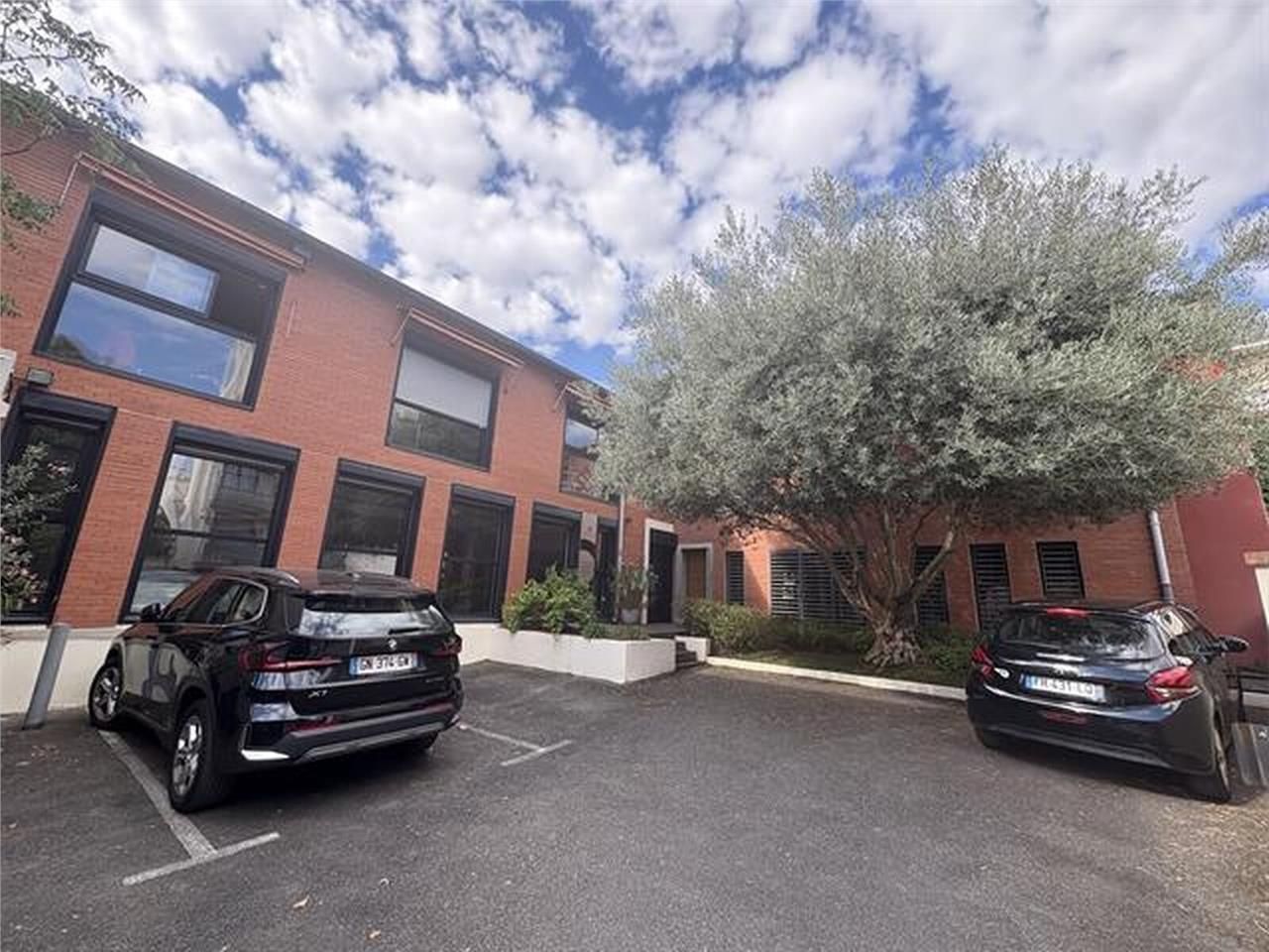 - A LOUER -   Dans un immeuble de caractère récem