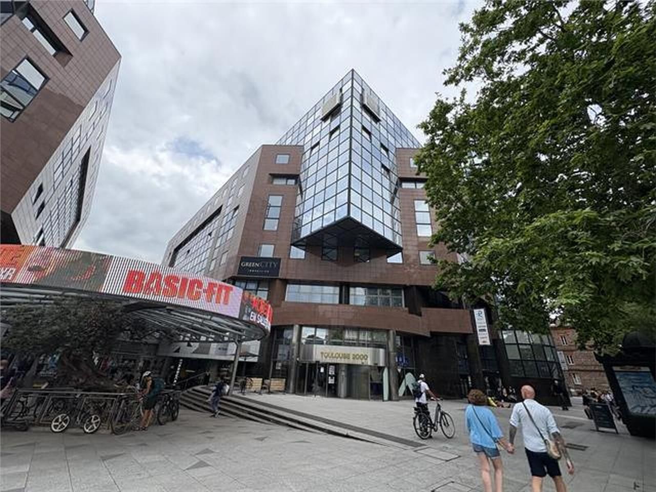 BUREAUX À LOUER - 1043 m²   Emplacement premium a