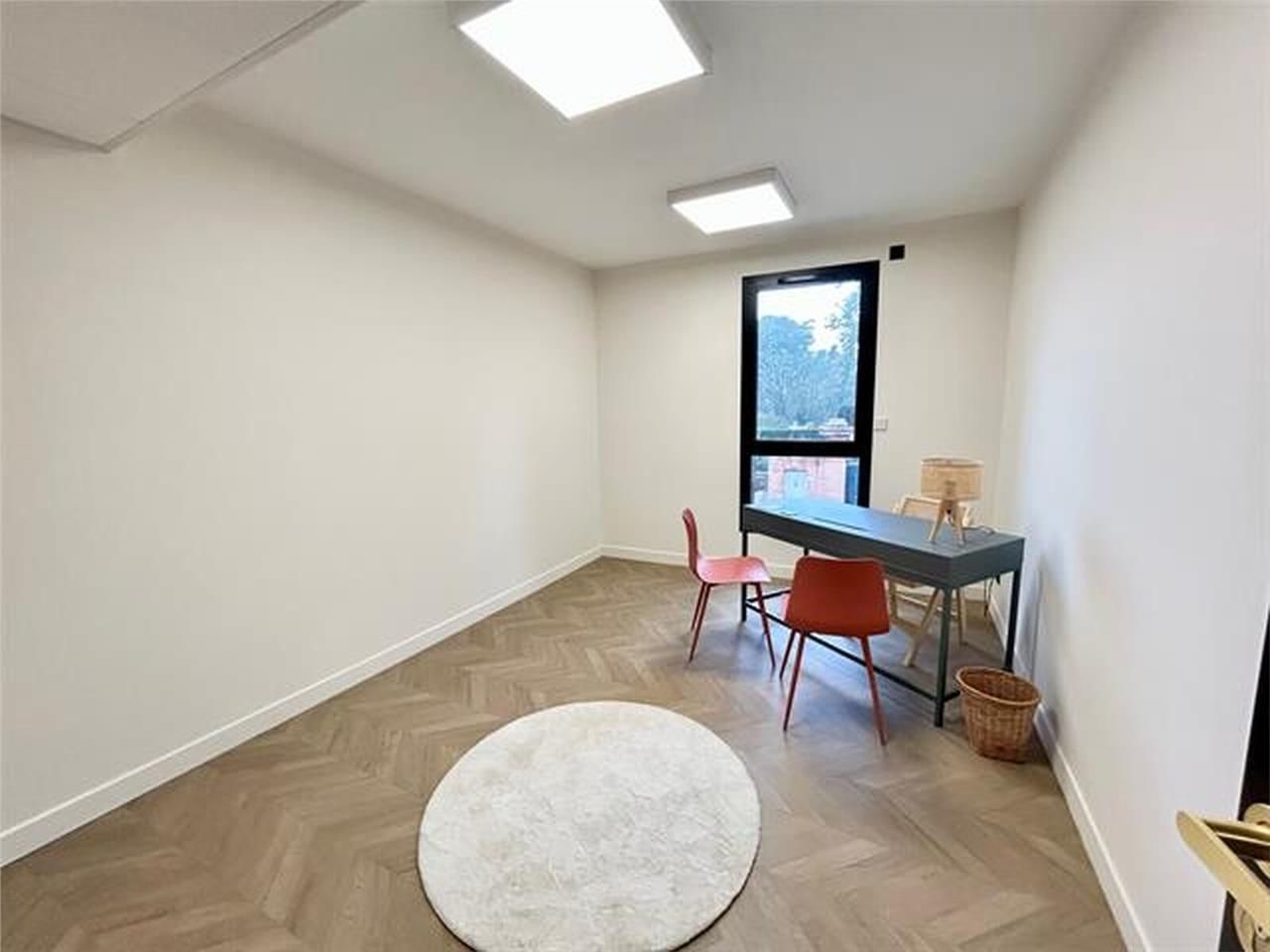 Bureaux disponibles au sein d'un immeuble profess