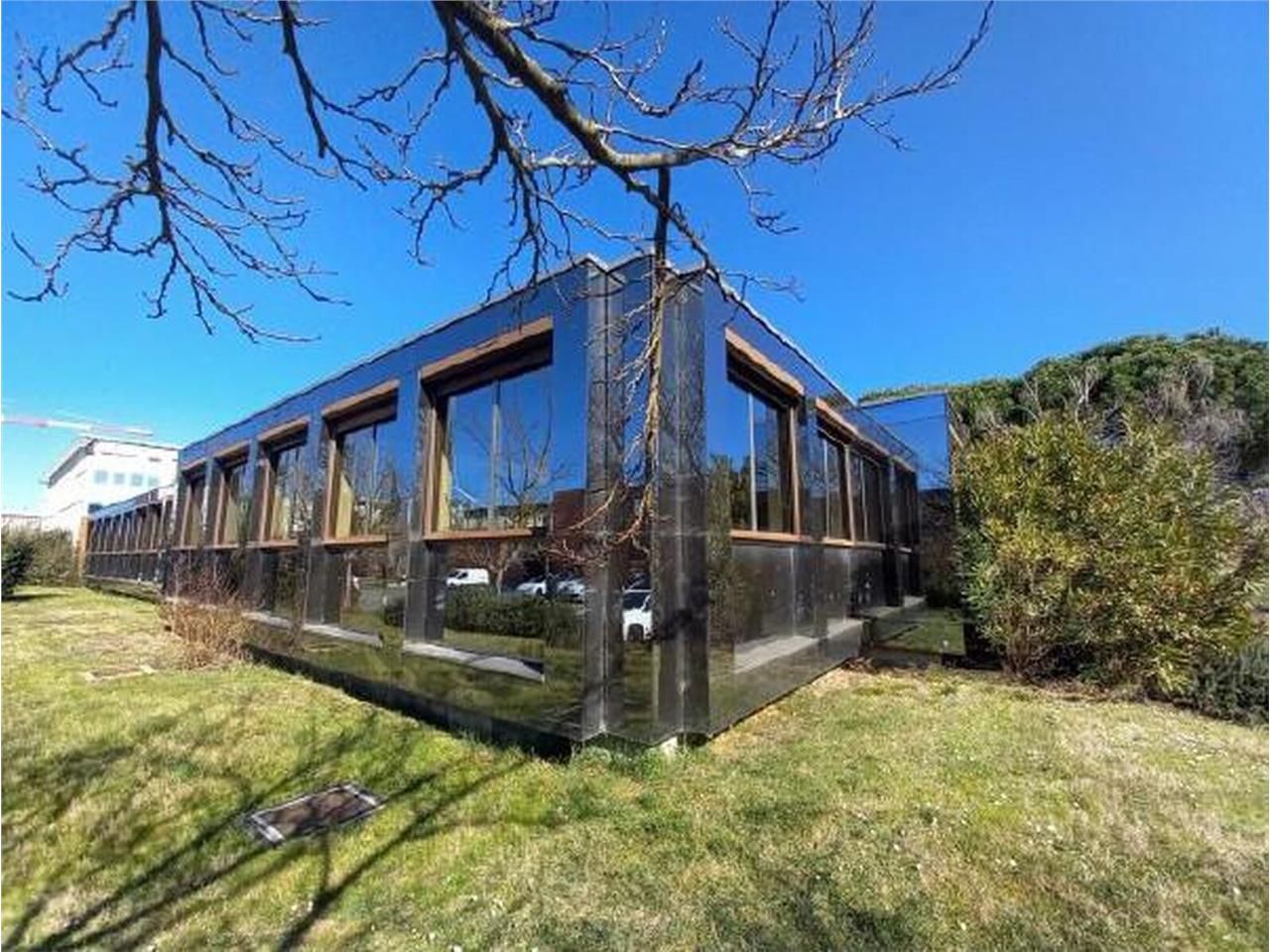 Bâtiment indépendant de bureaux ou laboratoire à