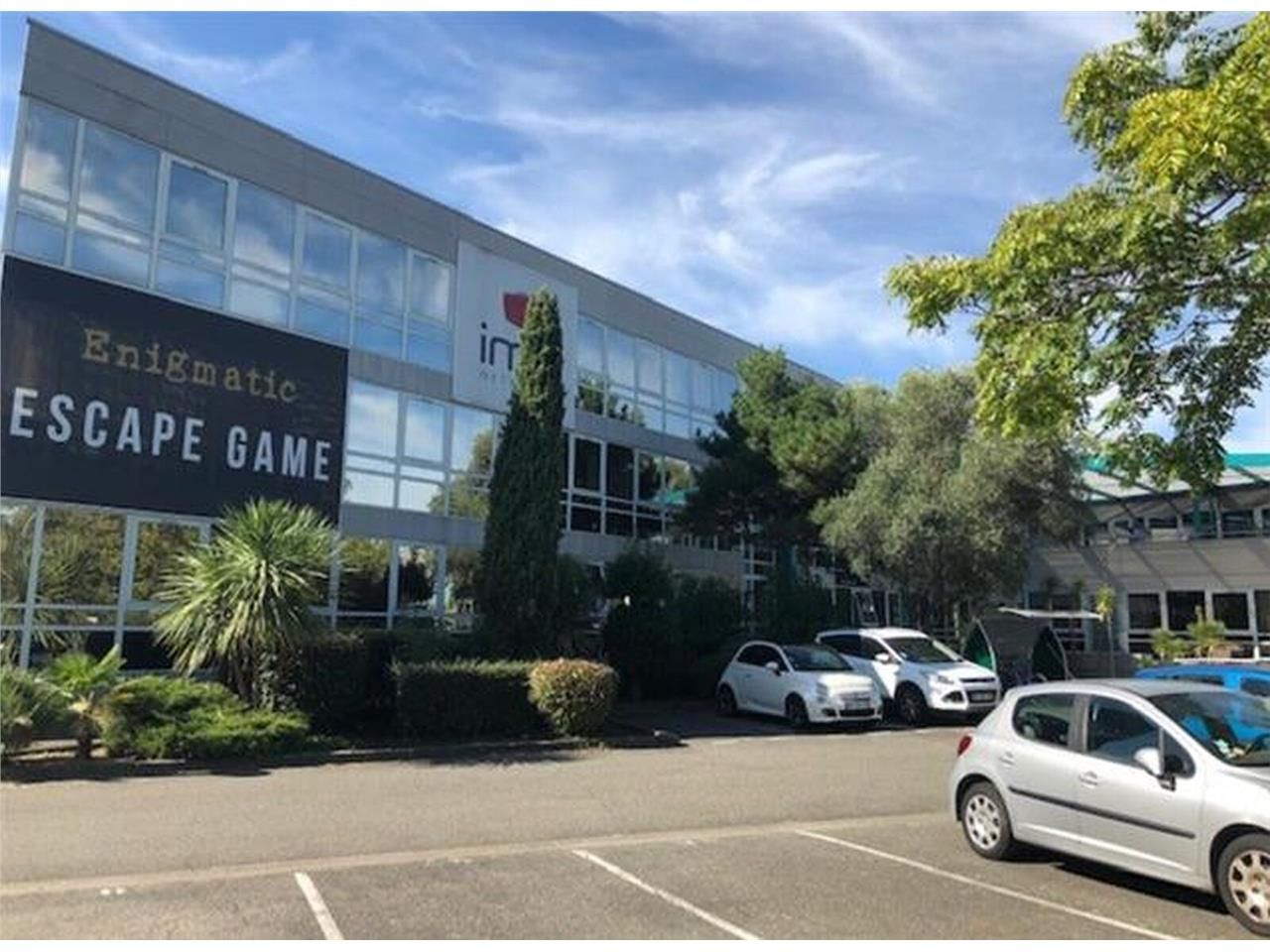 Nous vous proposons des surfaces de bureaux à la 