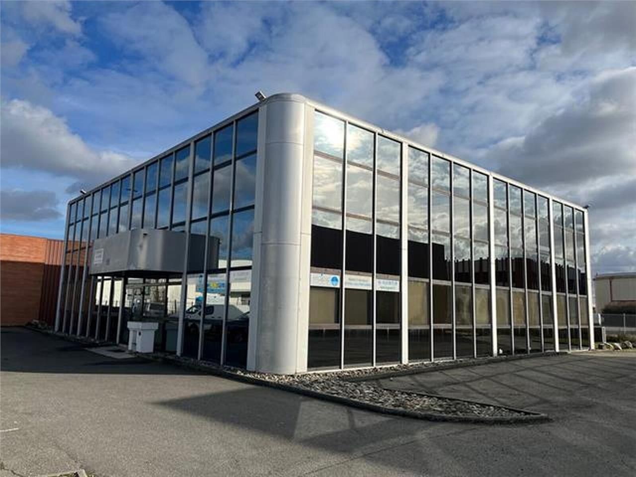 Nous vous proposons une surface de bureaux idéale