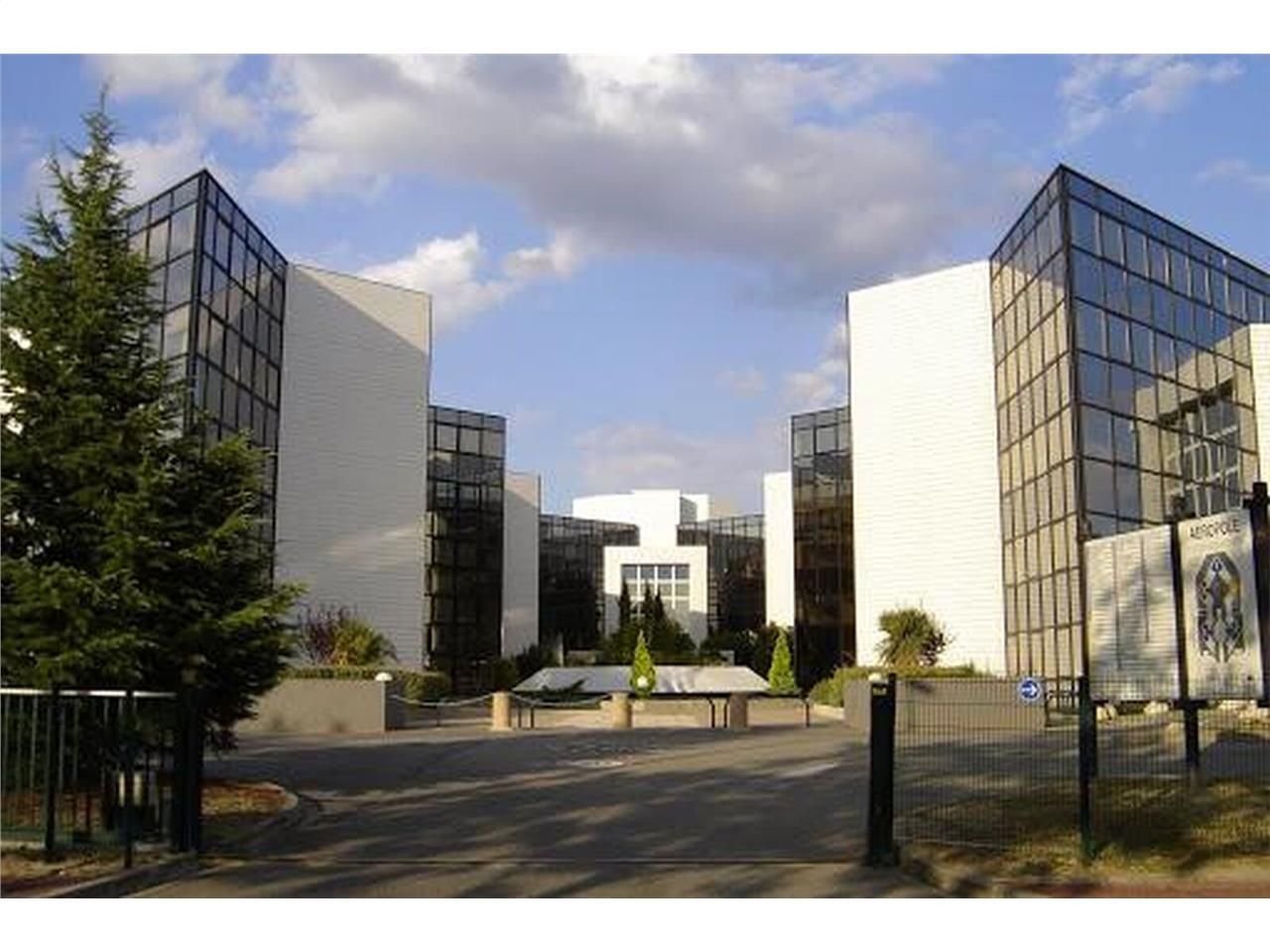 Surfaces de bureaux à la location, idéalement sit