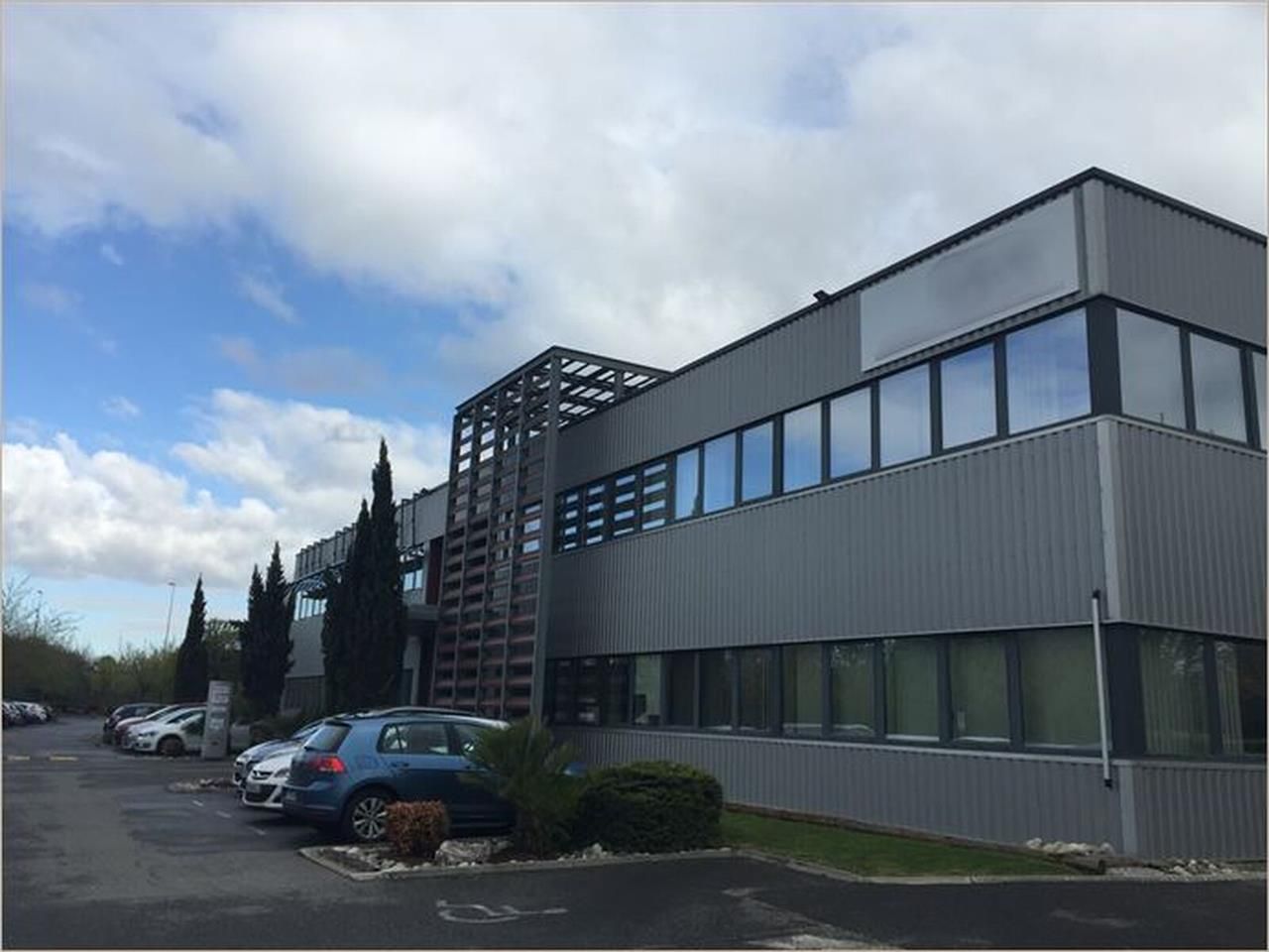 Nous vous proposons une surface de bureaux de bon