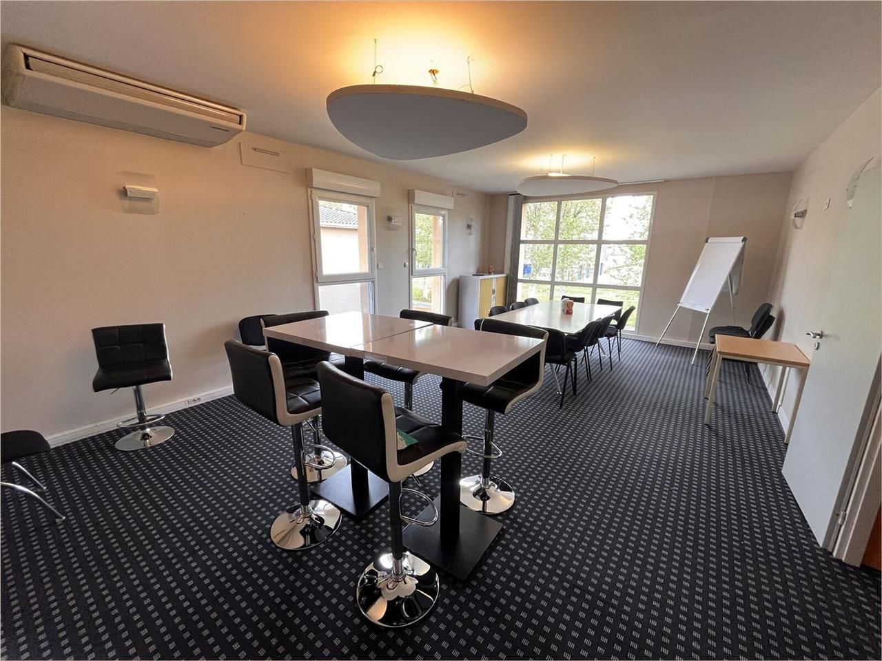 Nous vous proposons une surface de bureaux à la l