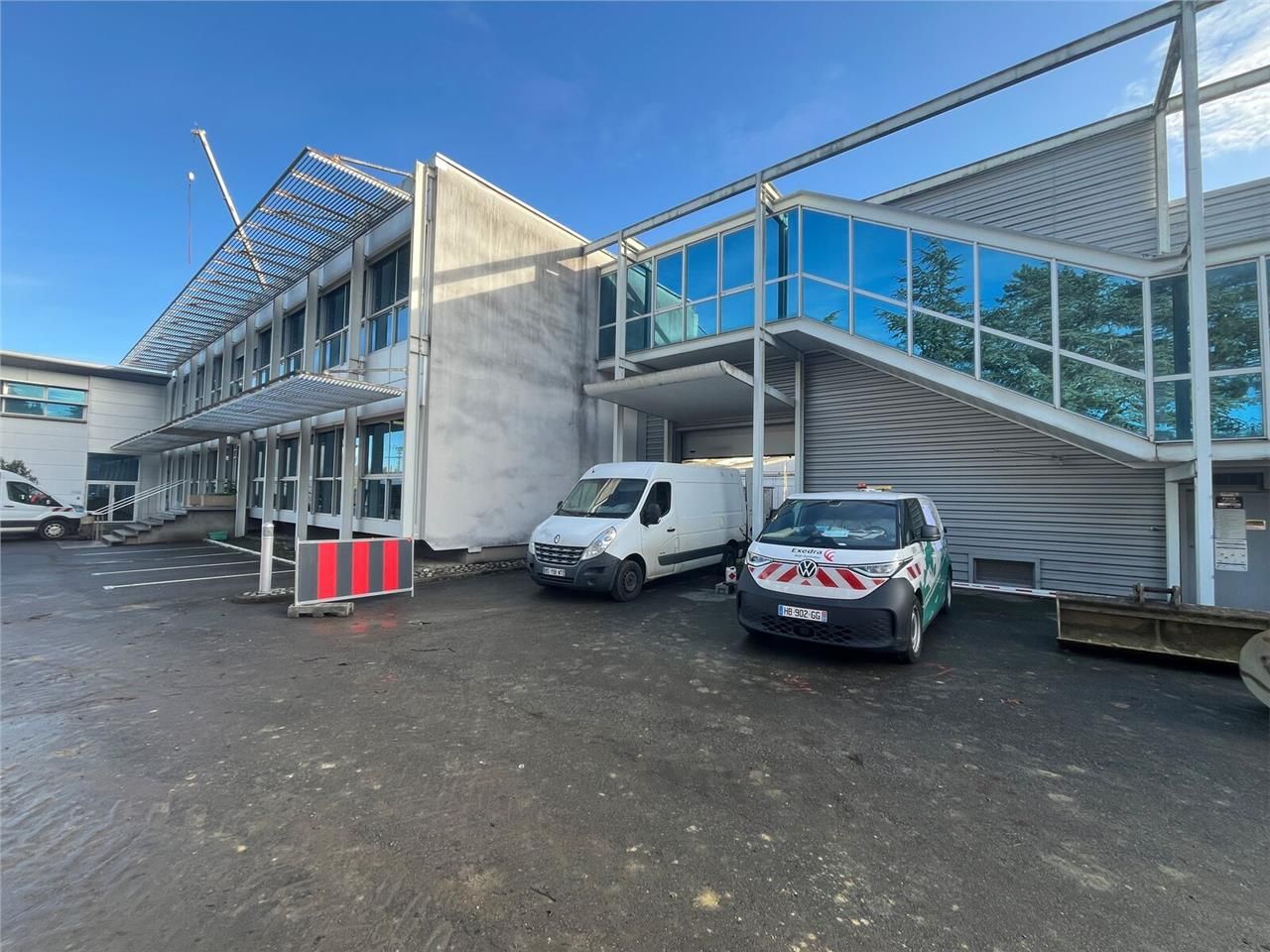 Espace de stockage à louer en bail précaire, situ