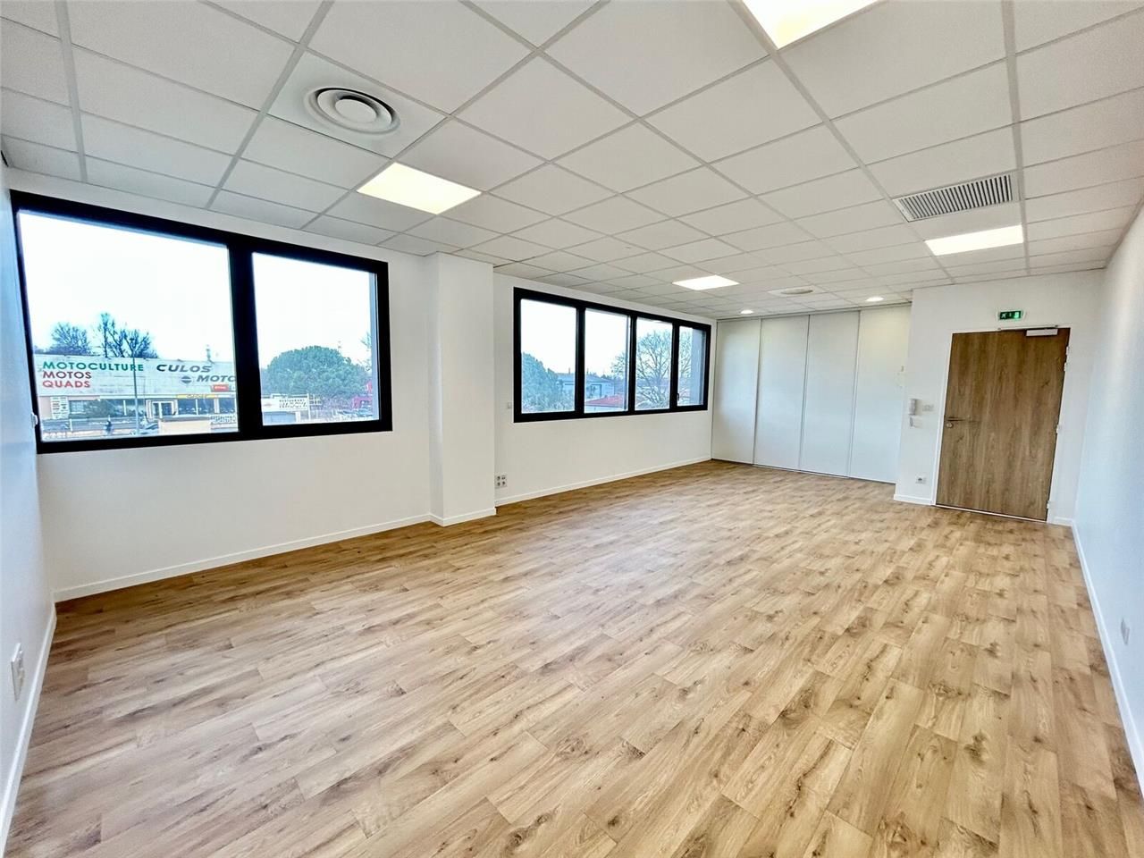 À Muret, louez des bureaux modernes et lumineux, 