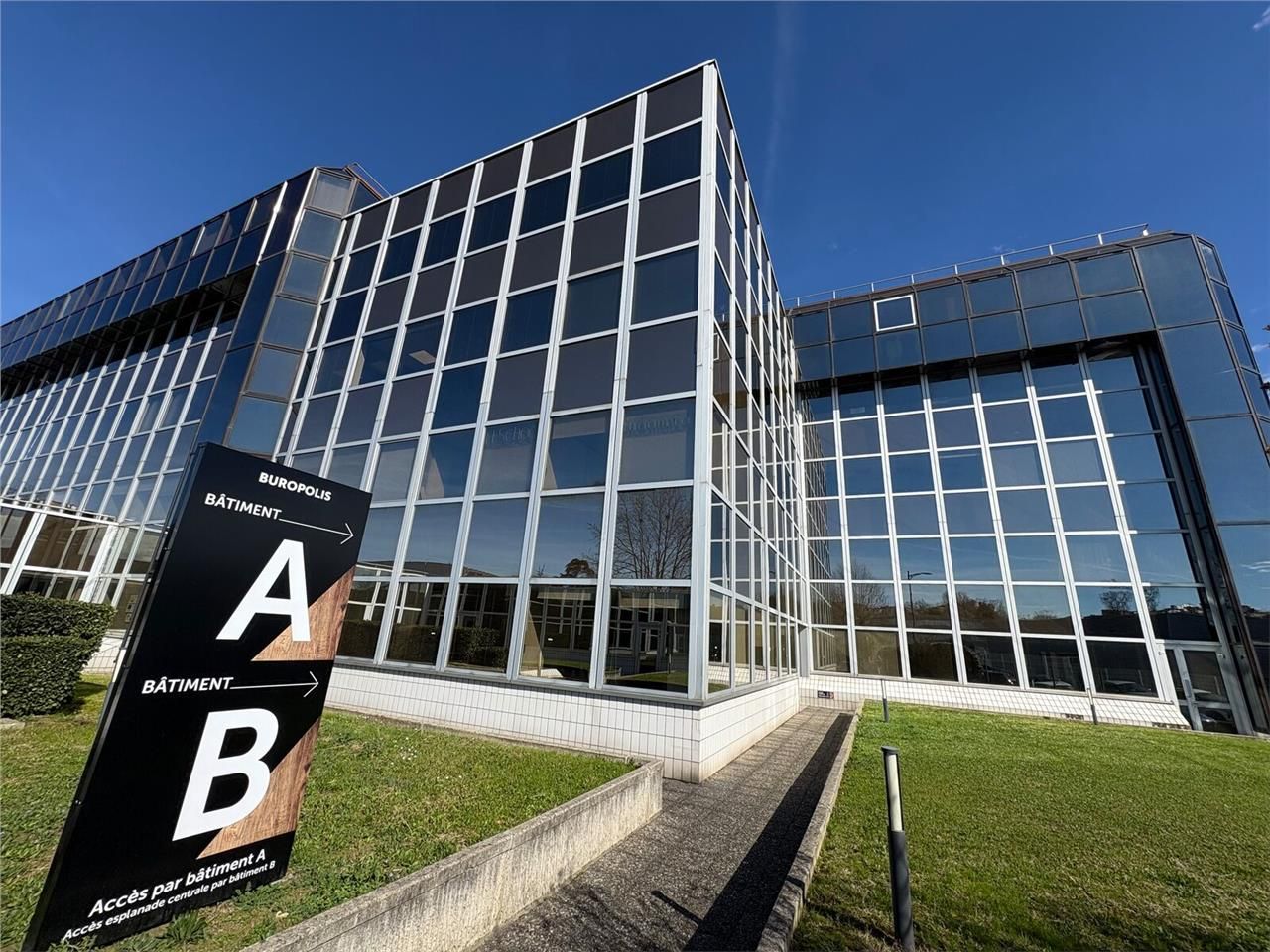 - À VENDRE -  Nous vous proposons des plateaux de