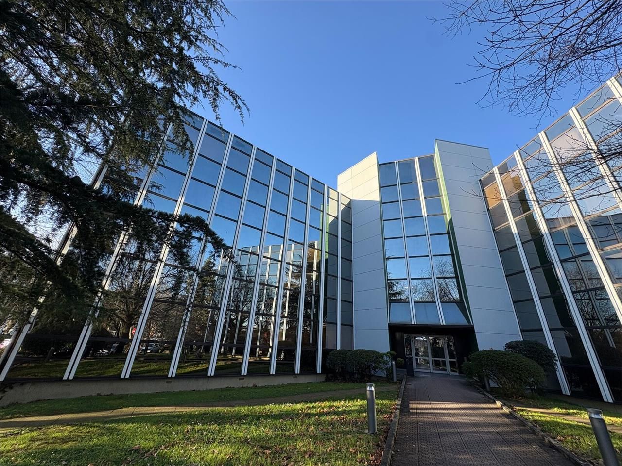 - A VENDRE -   Surface de bureaux idéalement situ