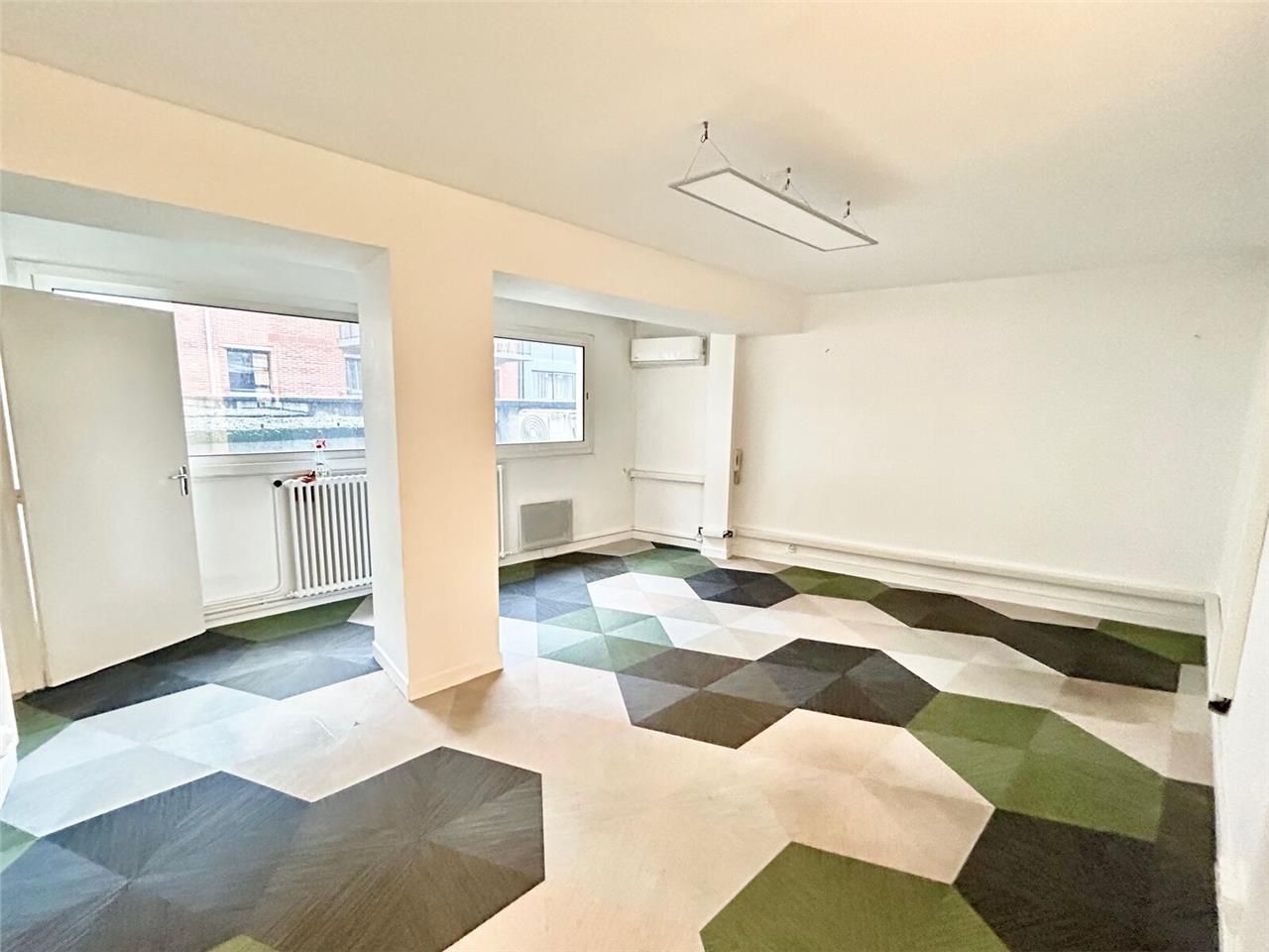 Découvrez en location, ces bureaux situés entre l