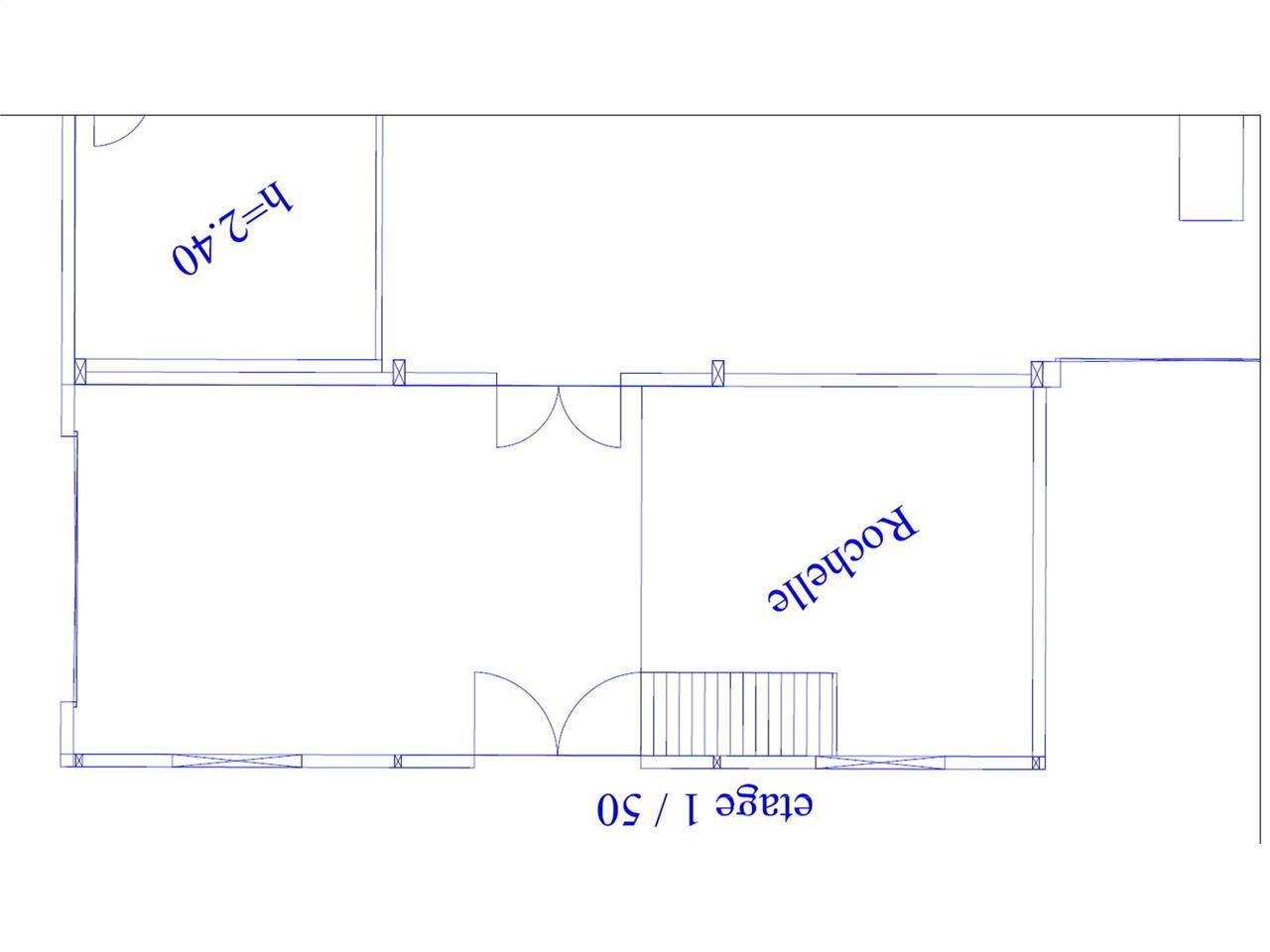 Bâtiment d'activités indépendant sur un terrain d
