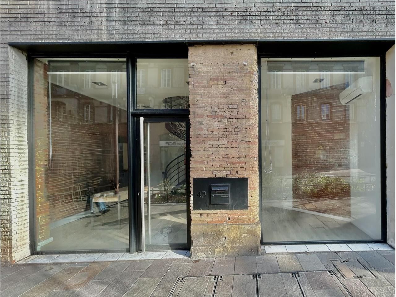 Découvrez ce local de 82 m² à louer, idéalement s