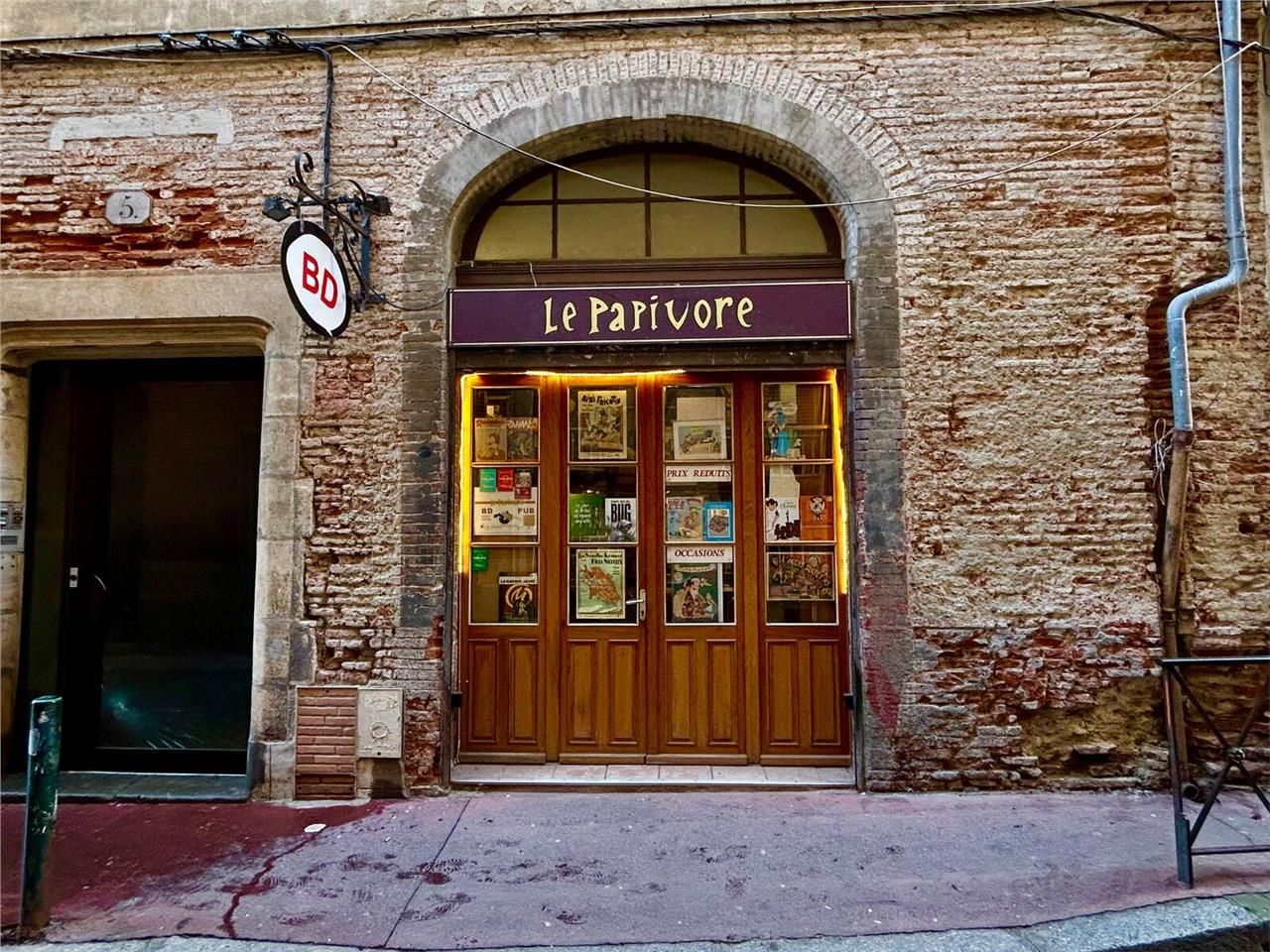 Local commercial disponible en location quartier 