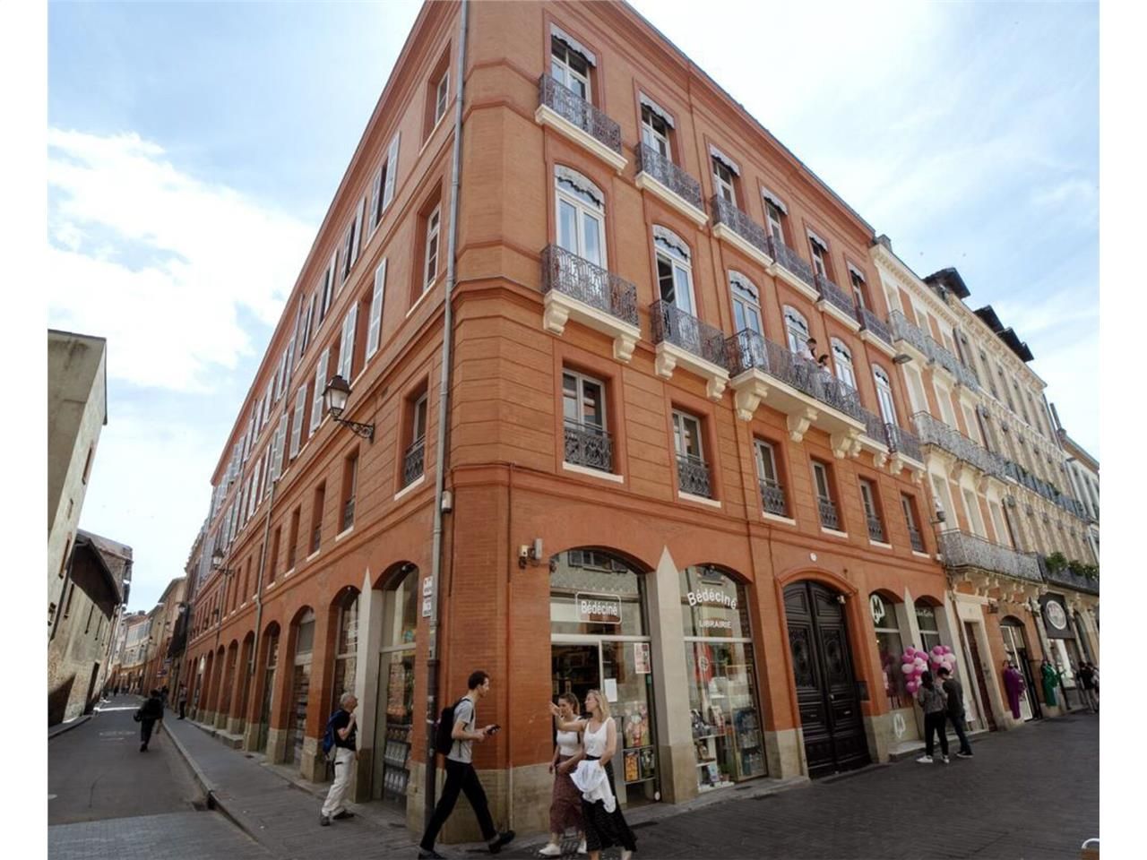 - Bureaux de grand Standing à Louer - Idéalement