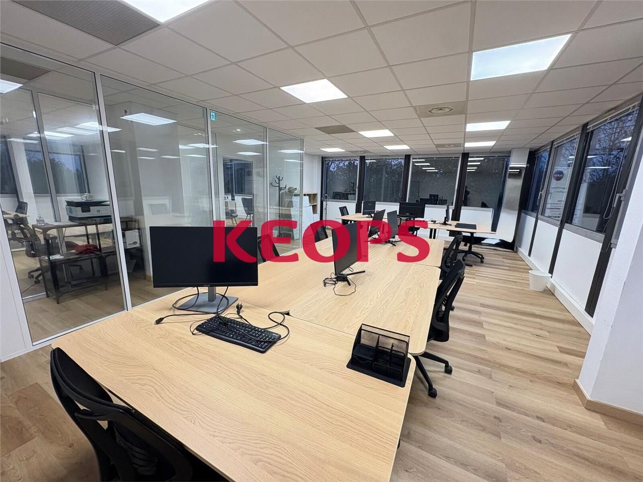 - A VENDRE -  Surface de bureaux de bon standing 